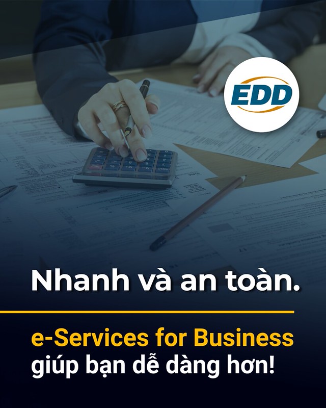Người đang l&agrave;m việc tại b&agrave;n với d&ograve;ng chữ: &ldquo;Nhanh v&agrave; an to&agrave;n. e-Services for Business gi&uacute;p bạn dễ d&agrave;ng hơn!&rdquo;